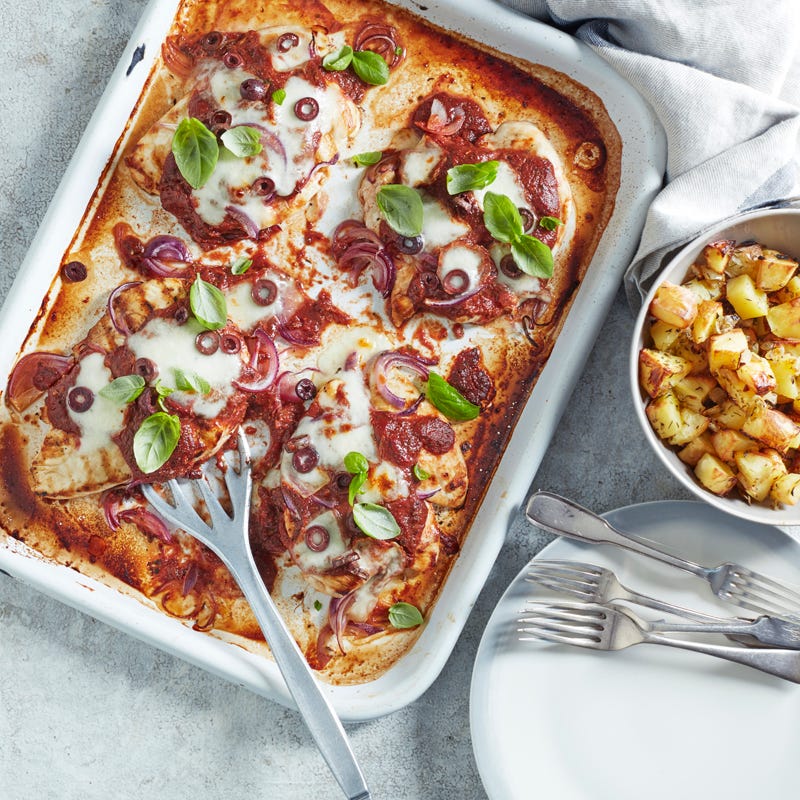 Photo of Pizza-chicken traybake by WW