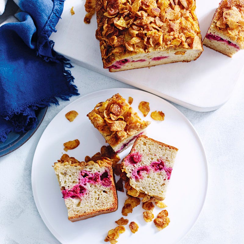 Bananenbrot mit Himbeercrunch