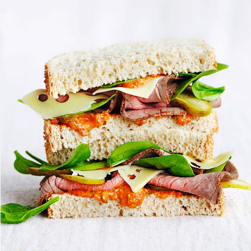 Roastbeef-Sandwich mit Romescosauce