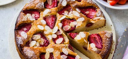 Strawberry bakewell cake