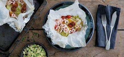 Torsk- och räkpaket med couscous