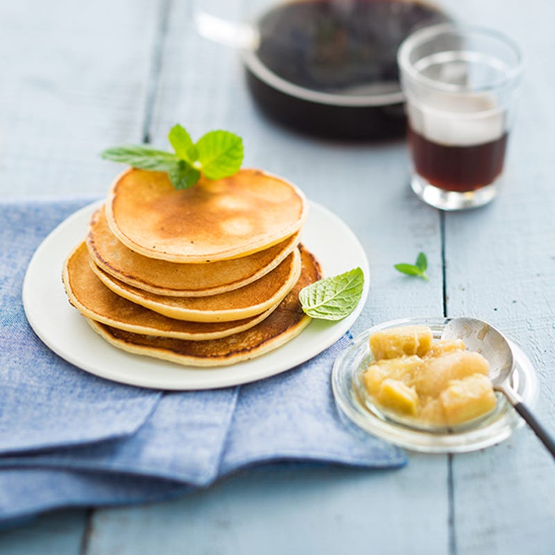 Pancakes de maïs à la compotée de rhubarbe