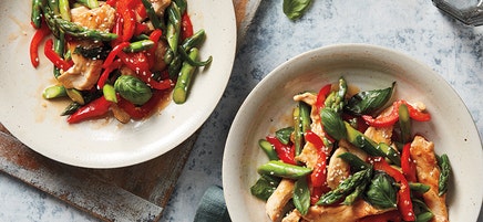 Chicken & asparagus stir-fry with basil