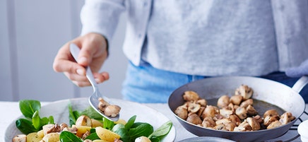 Pommes de terre grenailles aux champignons et sauce au citron