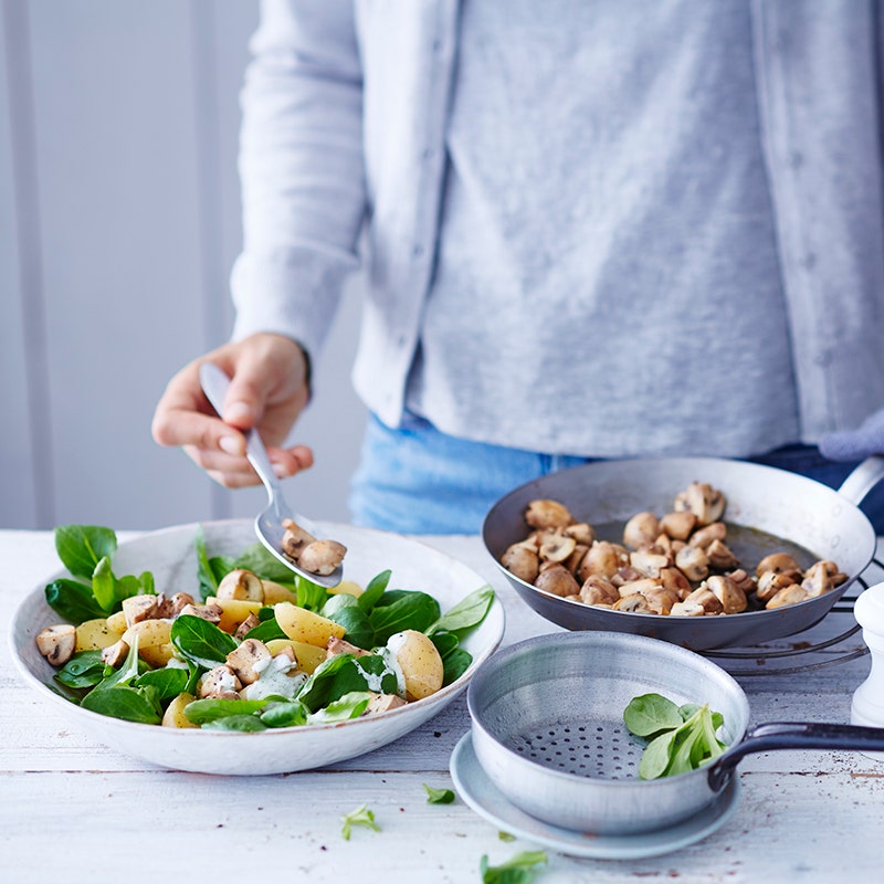 Krieltjes met knoflook- champignons en citroendip