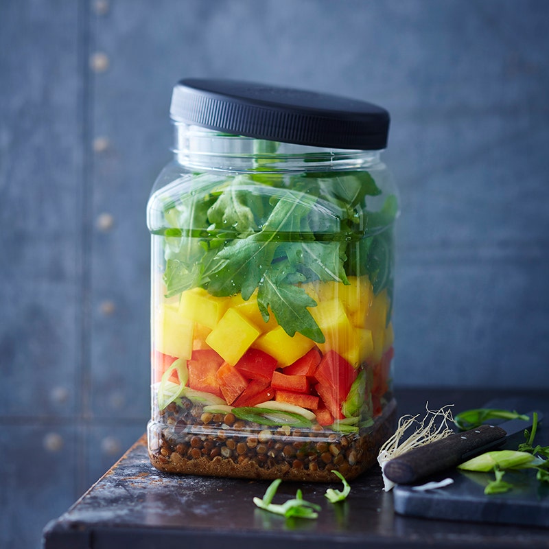 Linzensalade in een pot
