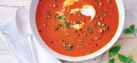 Soupe aux tomates et viande hachée