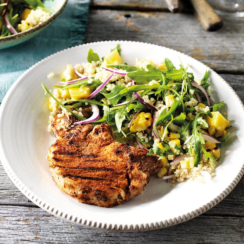 Scharfe Schweinekoteletts mit Quinoa-Salat