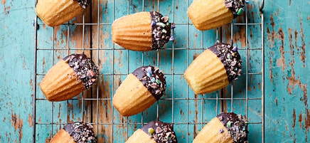 Chocolate madeleines
