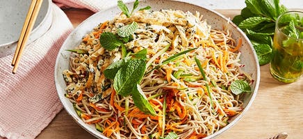 Soba noodle and shredded omelette salad