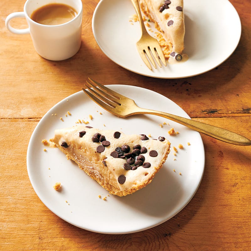 Frozen chocolate chip-peanut butter pie