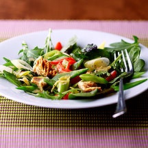 Salade met sugarsnaps met tonijn