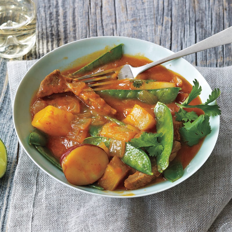 Photo of Red curry beef with pineapple & snow peas by WW