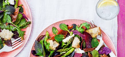 Parma ham, beetroot & mozzarella salad