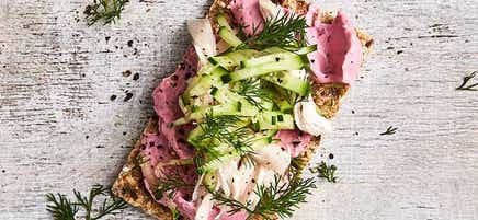 Chicken and beetroot crispbread
