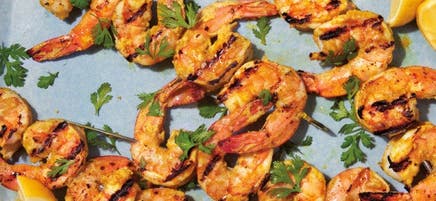 Brochettes de crevettes tandouri grillées