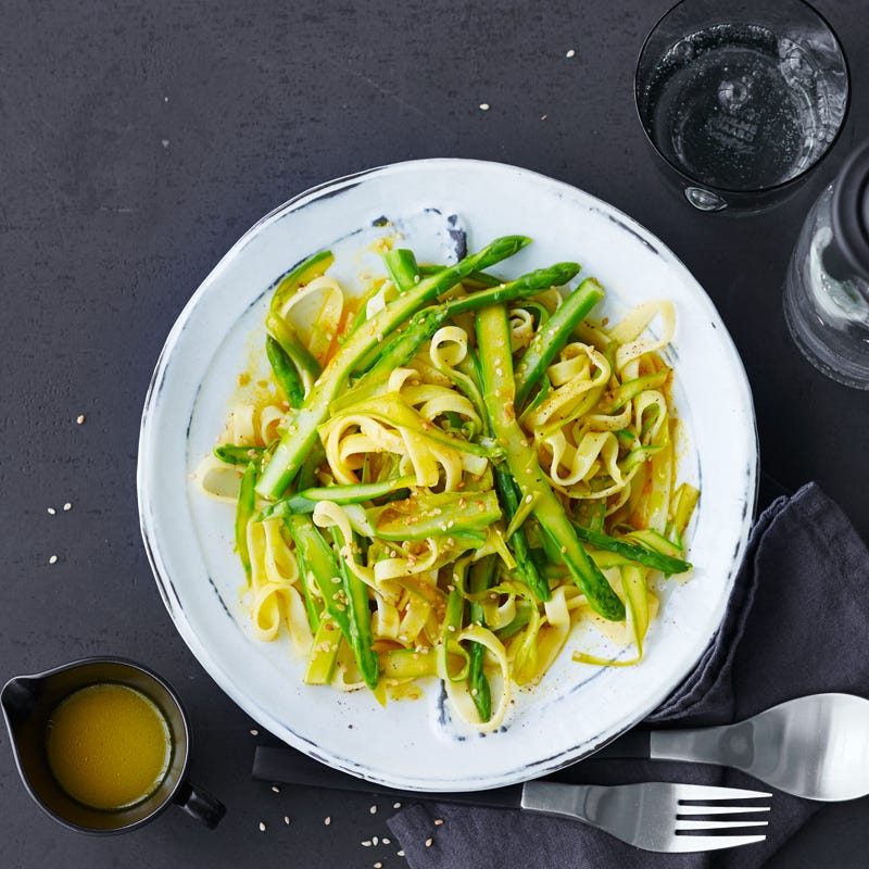 Spargel-Tagliatelle-Salat