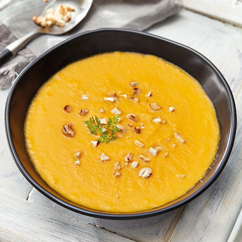 Cremige Kürbissuppe mit Cashewnüssen