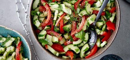 Komkommer-tomatensalade