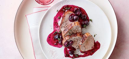 Roast pork tenderloin with fresh blueberry sauce