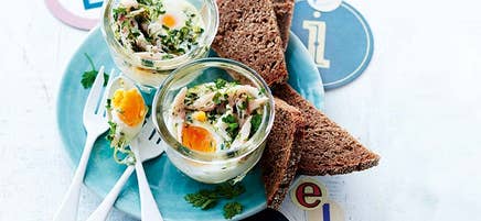 Ugnsbakade ägg med rökt makrill