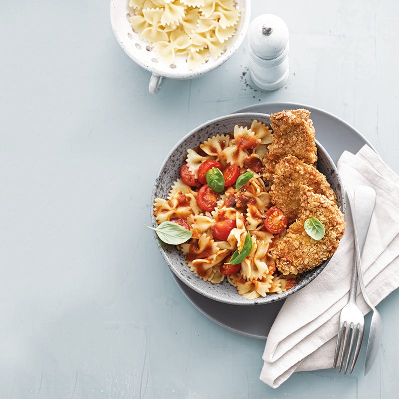 Foto van Minischnitzels met farfalle en milde tomatensaus door WW
