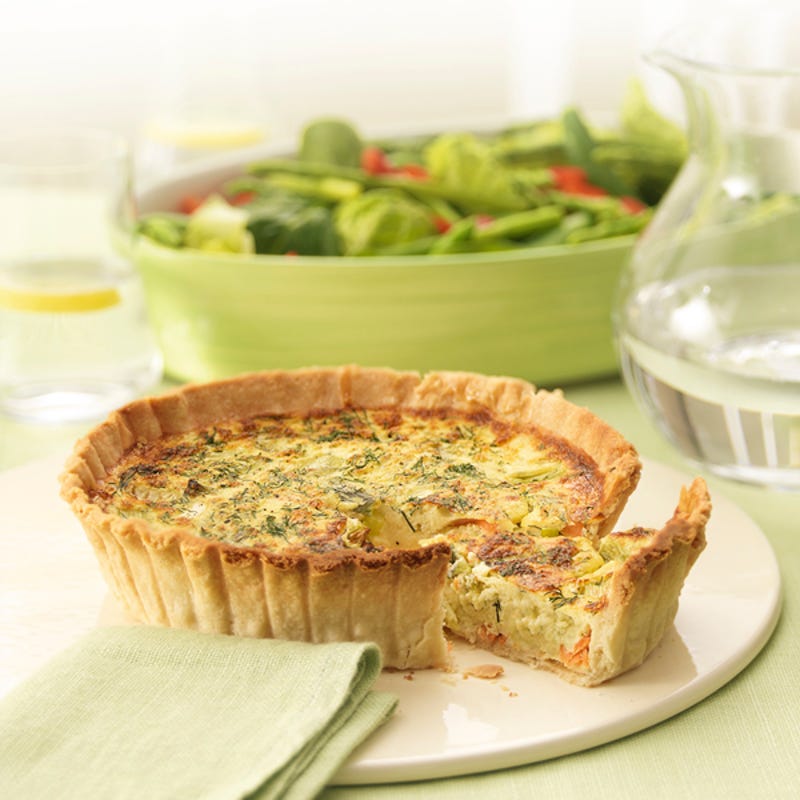 Photo de/du Quiche au saumon et à l'aneth et sa salade printanière par WW