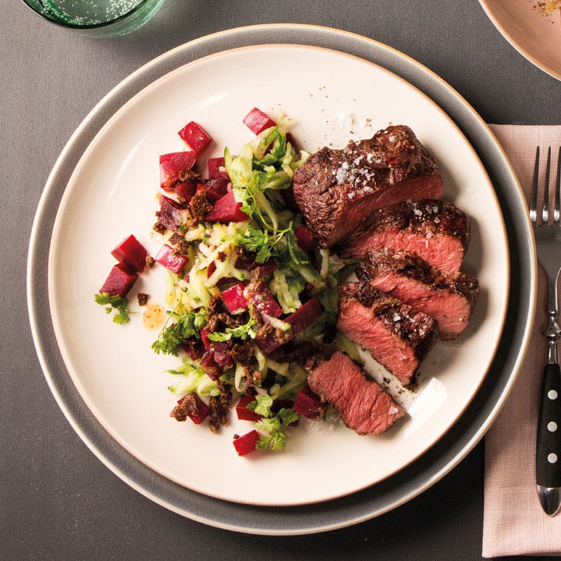 Flat Iron und Rote Bete-Gurken-Salat