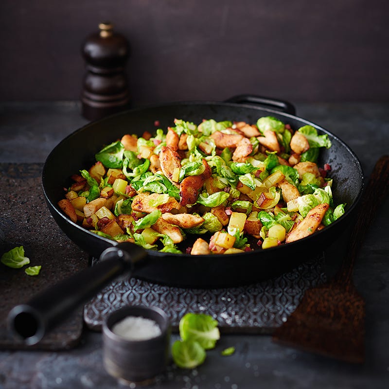 Foto van Rijke spruitjesschotel met gebakken aardappelen door WW