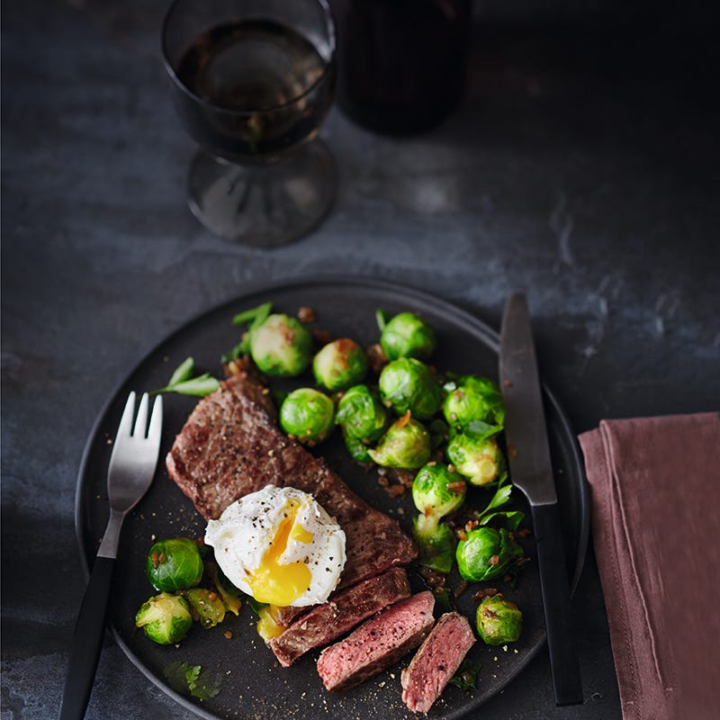 Photo de Rumsteak, choux de Bruxelles au citron vert et œuf poché prise par WW