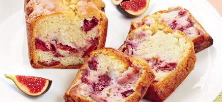 Cake aux figues et aux cerises