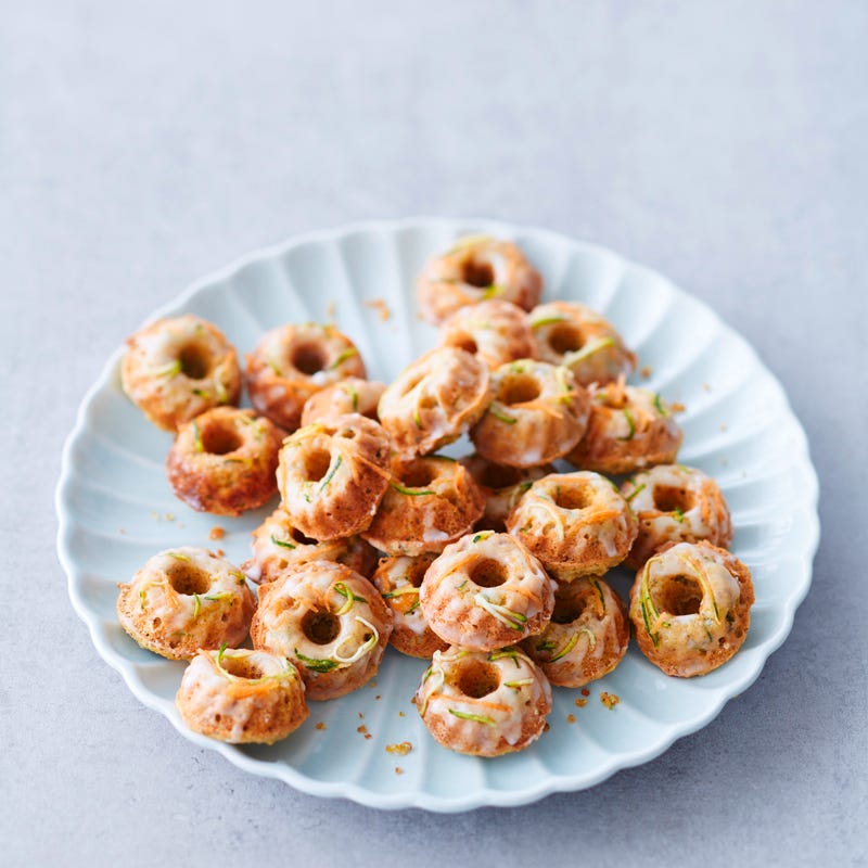 Zucchini-Karotten-Gugelhupfe