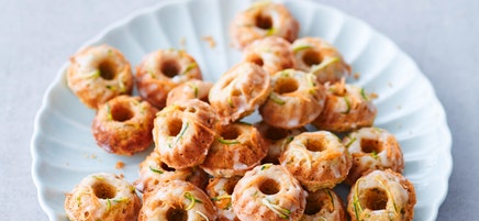 Zucchini-Karotten-Gugelhupfe