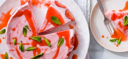 Strawberry ripple mousse cake