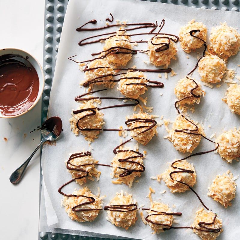 Coconut-chocolate bonbons