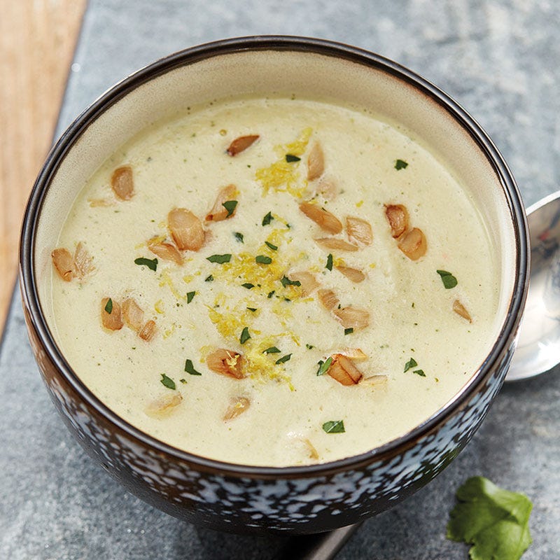 Spargelcremesuppe mit Zitronennote