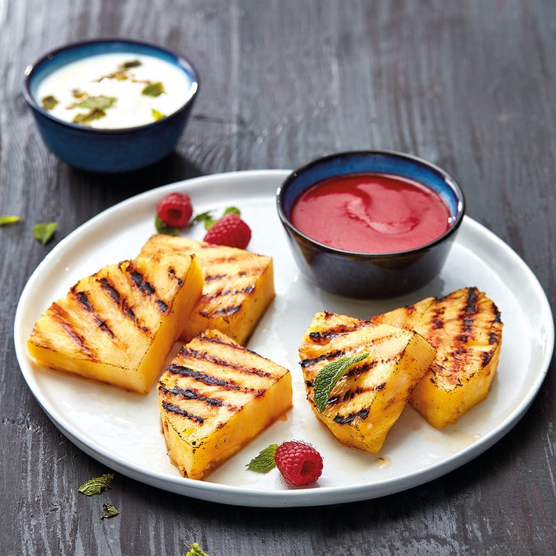 Gegrillte Ananas mit Himbeersauce