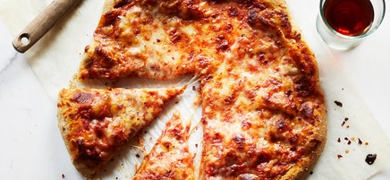 6-Ingredient Tomato-Cheese Pizza