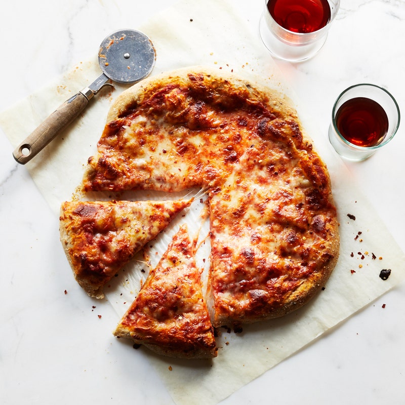 6-ingredient tomato-cheese pizza