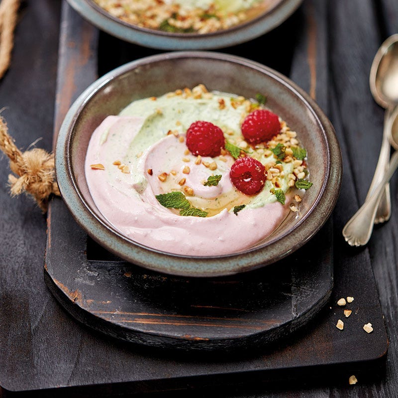 Gestrudelte Quarkcreme mit Himbeeren