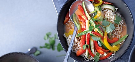 Snelle Thaise curry met noedels