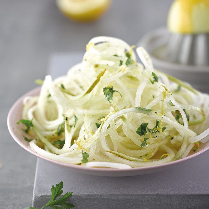 Kohlrabi-Birnen-Salat mit Zitronendressing