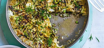 Frittata de courgettes grillées, petits pois et pesto