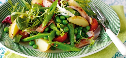 Salade de pommes de terre nouvelles, bacon et pois mangetout