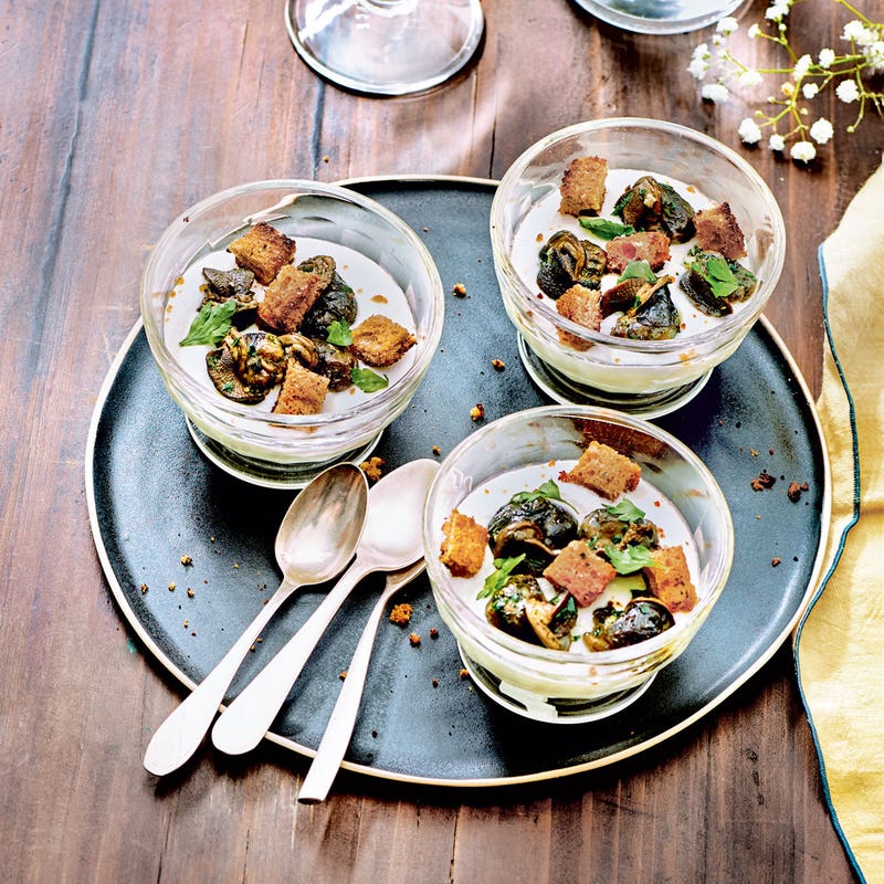 Crème d'ail aux escargots et pain d'épices