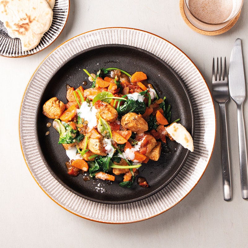 Garam-Masala-Ragout mit Pute, Spinat und Naanbrot