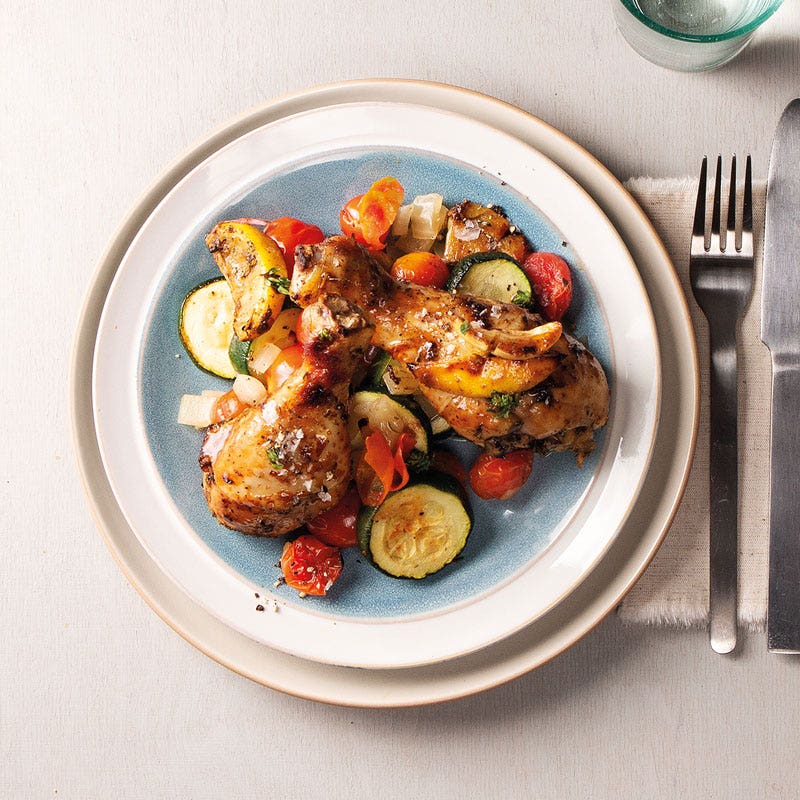 Zitronenhähnchen mit Zucchini-Tomaten-Gemüse