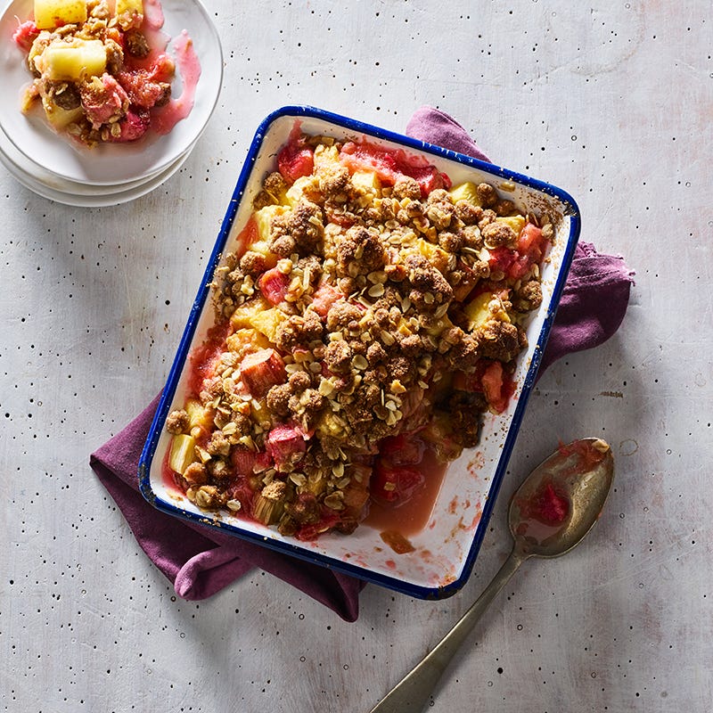 Pineapple-rhubarb crumble
