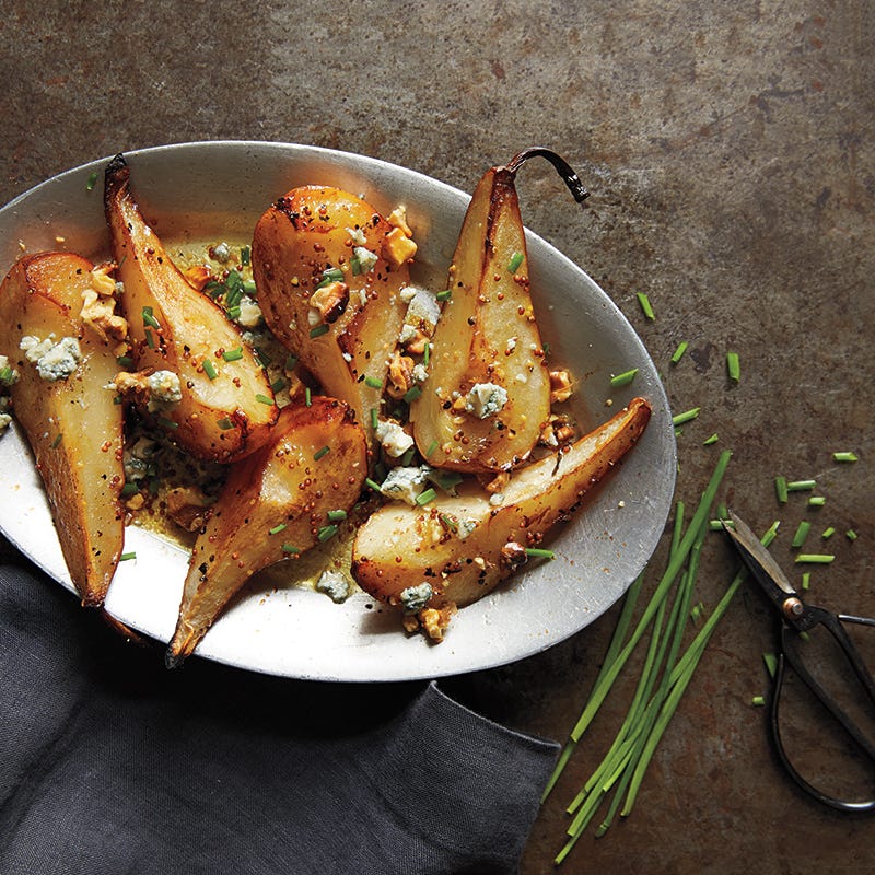 Photo of Roasted pears with walnuts and blue cheese by WW