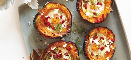 Baked Eggs in Acorn Squash with Roasted Peppers & Dill